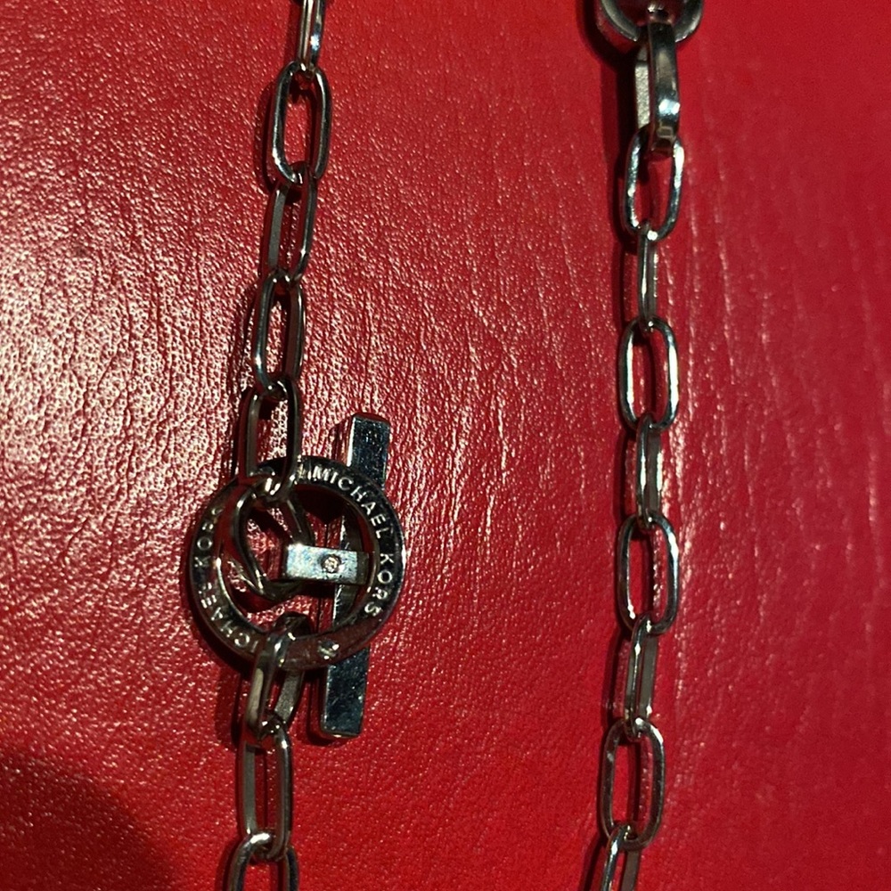 Michael Kors Beautiful Long Logo Necklace New WithTags - Picture 15 of 16